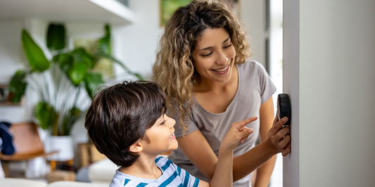 How to Know When to Turn on AC in Your House